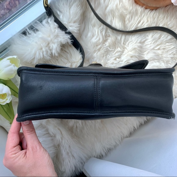 Vintage Coach Medium Black Leather Station Satchel - Picture 6 of 16